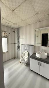 Image of 2158 Sq.ft 3 BHK Apartment / Flat for rent in Assotech Celeste Towers, Sector 44, Noida for Rs. 60000
