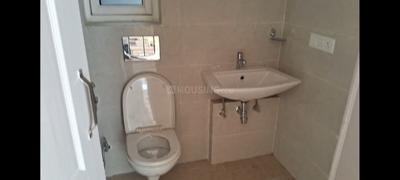 Bathroom Image of 1895 Sq.ft 3 BHK Builder Floor for rent in Omaxe Omaxshiva , Naini Allahabad for Rs. 25000