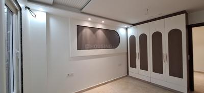 Bedroom Image of 1900 Sq.ft 3 BHK Builder Floor for sale in Janakpuri New Delhi for Rs. 26000000