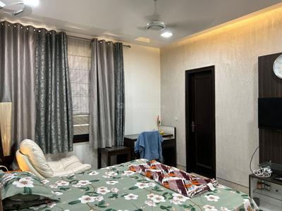 Bedroom Image of 3200 Sq.ft 4 BHK Builder Floor for rent in Panchsheel Park New Delhi for Rs. 250000