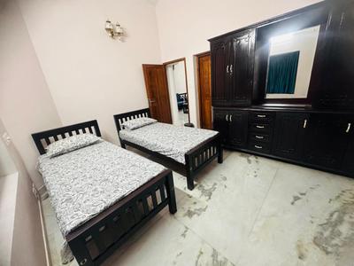 Bedroom Image of 3000 Sq.ft 5 BHK Independent House for rent in Eroor Kochi for Rs. 50000