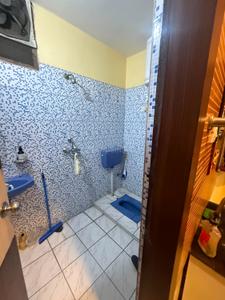 Bathroom Image of 1350 Sq.ft 3 BHK Apartment / Flat for sale in Sunderpur Varanasi for Rs. 11000000