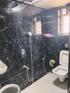 Bathroom Image of 300 Sq.ft 1 RK Apartment / Flat for rent in Juhu Mumbai for Rs. 50000