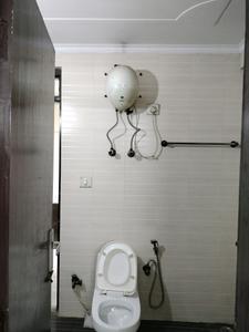 Common Bathroom One Image of 1800 Sq.ft 3 BHK Apartment / Flat for rent in Satyam Apartment by Satyam Developers , Sector 18 Dwarka New Delhi for Rs. 49000