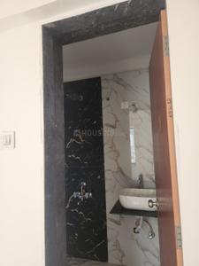 Bathroom Image of 1350 Sq.ft 3 BHK Duplex for sale in Raviraj Colorado, Kondhwa Pune for Rs. 9900000