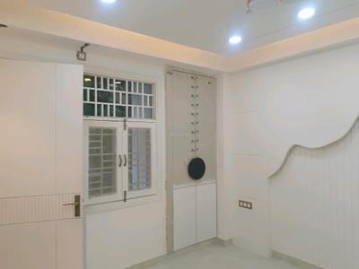 Bedroom Image of 1250 Sq.ft 4 BHK Builder Floor for sale in Mahavir Enclave New Delhi for Rs. 13500000