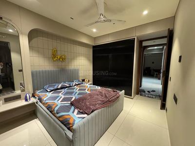 Bedroom Image of 1500 Sq.ft 2 BHK Apartment / Flat for rent in Vaishno Devi Circle Ahmedabad for Rs. 24000