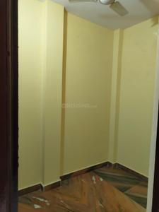 Bedroom Image of 1500 Sq.ft 3 BHK Independent House for rent in Sector 72 Noida for Rs. 35000