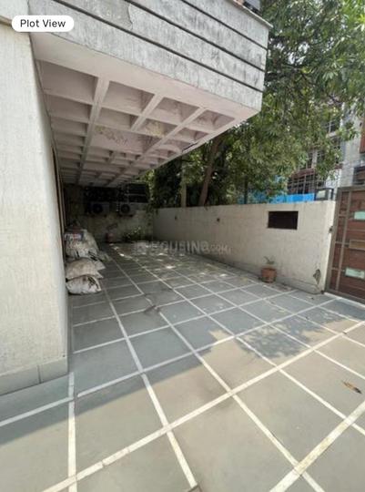 Model Town Main Image 1