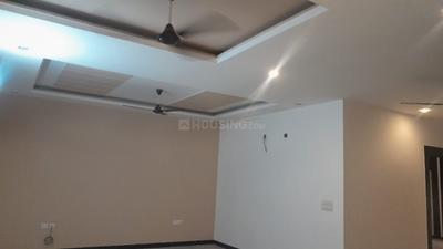 Hall Image of 3600 Sq.ft 3 BHK Independent House for rent in Sector 72 Noida for Rs. 52000