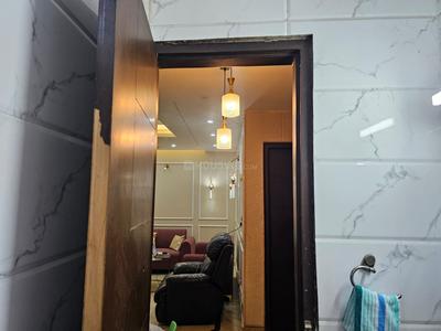 Bathroom Image of 1200 Sq.ft 3 BHK Builder Floor for sale in Ramesh Nagar New Delhi for Rs. 15000000