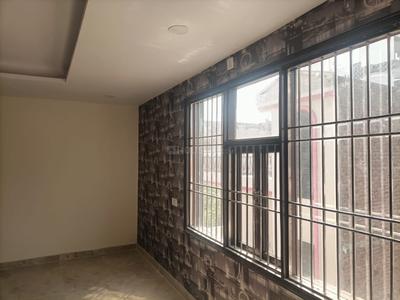 Balcony Image of 900 Sq.ft 2 BHK Builder Floor for rent in Preet Vihar New Delhi for Rs. 22000