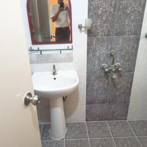 Bathroom Image of 1200 Sq.ft 2 BHK Independent House for rent in Marathahalli Bengaluru for Rs. 44000