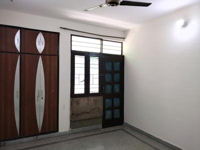 Bedroom Image of 1100 Sq.ft 2 BHK Apartment / Flat for sale in Shree Awas Apartment, Sector 18 Dwarka New Delhi for Rs. 19000000