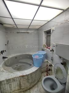 Bathroom Image of 1700 Sq.ft 4 BHK Apartment / Flat for sale in Kandivali West Mumbai for Rs. 32499999