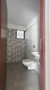 Bathroom Image of 1500 Sq.ft 3 BHK Apartment / Flat for rent in Vishwanath Maher Select, Shela Ahmedabad for Rs. 30000