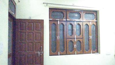 Living Room Image of 550 Sq.ft 2 BHK Apartment / Flat for rent in Vrindavan Yojana Lucknow for Rs. 7500