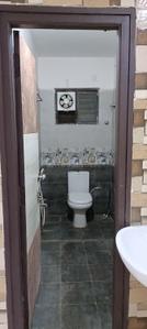 Bathroom Image of 1050 Sq.ft 2 BHK Apartment / Flat for sale in JK Poojithas Waterfront, Tadepalli Vijayawada for Rs. 5650000