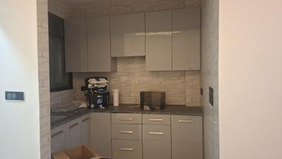 Kitchen Image of 550 Sq.ft 1 BHK Builder Floor for rent in Vikaspuri New Delhi for Rs. 18000