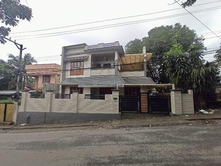 Kakkanad Main Image 1