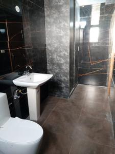 Bathroom Image of 2400 Sq.ft 5 BHK Apartment / Flat for sale in RAS Residency II, Ansal Town Karnal for Rs. 14800000