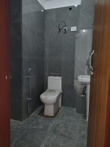 Common Bathroom Image of 800 Sq.ft 2 BHK Apartment / Flat for rent in Rajpur New Delhi for Rs. 26000