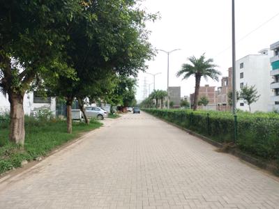 Image of 275 Sq.ft Residential Plot / Land for sale in BPTP Eden Estate, Sector 81, Faridabad for Rs. 75625000