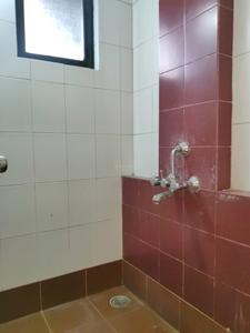 Common Bathroom Image of 600 Sq.ft 1 BHK Apartment / Flat for rent in Hiranandani Estate Thane for Rs. 27000