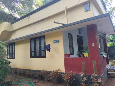 Image of 800 Sq.ft 4 BHK Independent House for sale in Kottiyam, Kollam for Rs. 4000000