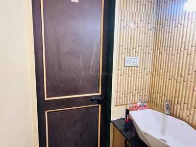 Bathroom Image of 830 Sq.ft 2 BHK Apartment / Flat for sale in Mangalwar Peth Satara for Rs. 4000000