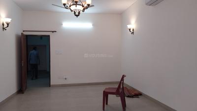 Living Room Image of 2400 Sq.ft 4 BHK Builder Floor for rent in Arjun Nagar New Delhi for Rs. 150000