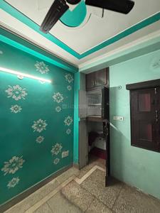 Bedroom Image of 700 Sq.ft 2 BHK Builder Floor for rent in Palam New Delhi for Rs. 15000