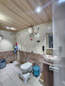 Bathroom Image of 1100 Sq.ft 2 BHK Apartment / Flat for rent in Narendra Nagar Extension Nagpur for Rs. 33000