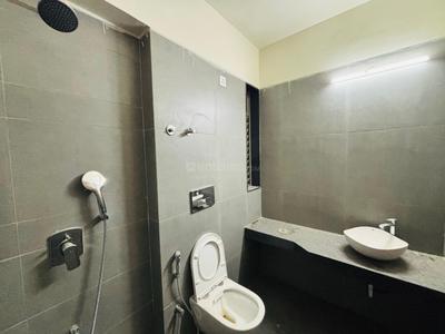 Bathroom Image of 3827 Sq.ft 4 BHK Penthouse for rent in Shivalik Green View, Shantigram Ahmedabad for Rs. 100000
