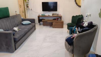 Living Room Image of 850 Sq.ft 2.5 BHK Duplex for sale in Mohini Tower, Khar West Mumbai for Rs. 40000000