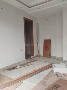 Bedroom Image of 1800 Sq.ft 3 BHK Builder Floor for sale in Tri Nagar New Delhi for Rs. 32000000