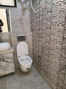 Common Bathroom Image of 750 Sq.ft 3 BHK Apartment / Flat for sale in Signature Global Grand IVA, Sector 103 Gurgaon for Rs. 9000000