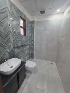 Bathroom Image of 2100 Sq.ft 3.5 BHK Builder Floor for sale in Golden Avenue Premium Floors, Bamheta Ghaziabad for Rs. 12000000