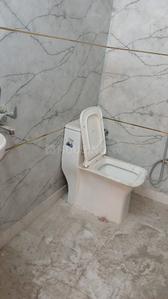 Bathroom Image of 500 Sq.ft 1 BHK Apartment / Flat for sale in Shalimar Garden Ghaziabad for Rs. 2800000