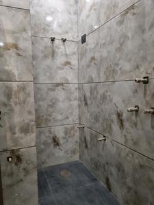 Common Bathroom Image of 800 Sq.ft 3 BHK Apartment / Flat for sale in Sector 15 Dwarka New Delhi for Rs. 6000000
