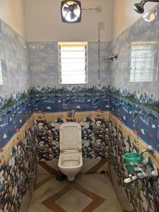 Bathroom Image of 1300 Sq.ft 3 BHK Apartment / Flat for sale in Santoshpur Kolkata for Rs. 10800000