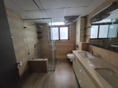 Bathroom Image of 4250 Sq.ft 4 BHK Duplex for rent in TATA Primanti Villa, Sector 72 Gurgaon for Rs. 120000