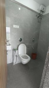 Bathroom Image of 850 Sq.ft 2 BHK Apartment / Flat for sale in Rustomjee Erika, Bandra East Mumbai for Rs. 22500000
