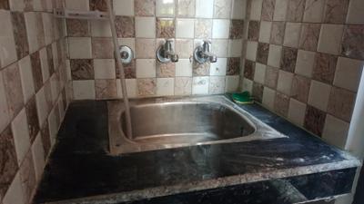 Kitchen Image of 250 Sq.ft 1 RK Builder Floor for rent in Sanjay Gram, Sector 13 Gurgaon for Rs. 14100