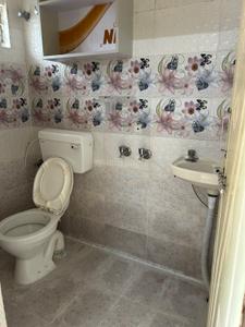 Bathroom Image of 1600 Sq.ft 3 BHK Builder Floor for rent in Miyapur Hyderabad for Rs. 24000
