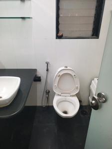 Common Bathroom Image of 1315 Sq.ft 3 BHK Apartment / Flat for sale in Ajmera Girnar, Wadala East Mumbai for Rs. 29000000