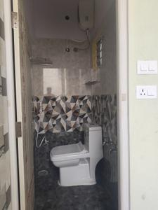 Bathroom Image of 650 Sq.ft 2 BHK Builder Floor for rent in Binnipete Bengaluru for Rs. 20000