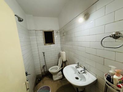 Bathroom Image of 1550 Sq.ft 3 BHK Apartment / Flat for rent in Shahpura Bhopal for Rs. 25000