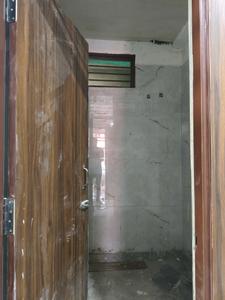 Common Bathroom Image of 900 Sq.ft 3 BHK Apartment / Flat for sale in Govindpuram Ghaziabad for Rs. 4499999