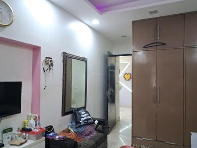 Bedroom Image of 900 Sq.ft 2 BHK Builder Floor for rent in Kirti Nagar New Delhi for Rs. 45000
